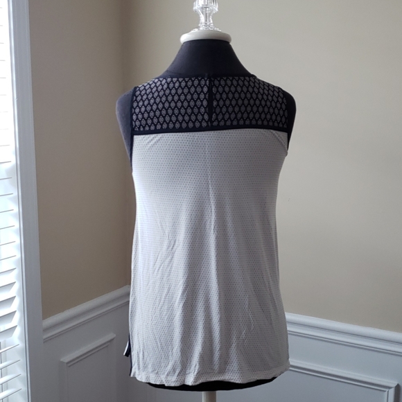 LOFT Ann Taylor Soft Classy Top, EUC XS - Picture 6 of 7